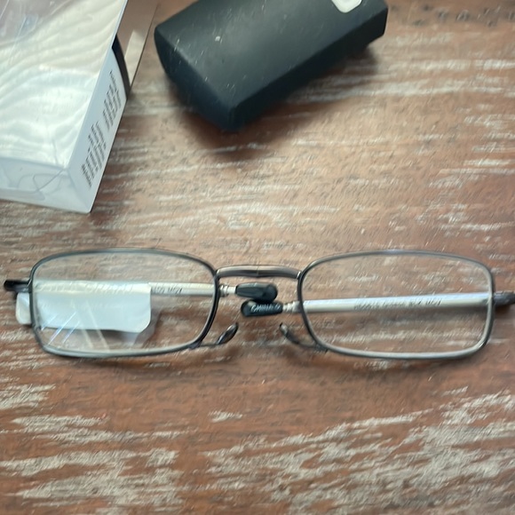 Foster Grant Microvision folding reader NWT IOB with case. Black and silver - Picture 6 of 12